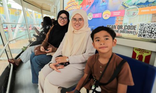 MENARA TAMING SARI TERUS MENJADI TUMPUAN