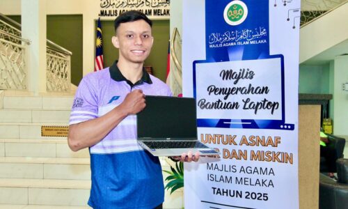 ‘SUMBANGAN KOMPUTER RIBA MAIM AMAT BERMAKNA UNTUK KAMI’