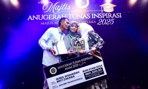 IKON PELAJAR CEMERLANG STAM 2024 MELAKA BAWA HARAPAN KELUARGA DI MESIR