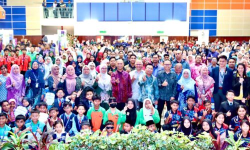 KOMITMEN MELAKA PERKASA INOVASI