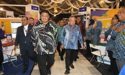 MELAKA NEGERI PELANCONGAN HARGA BERPATUTAN