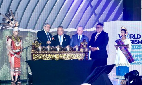 MALAYSIA MEMBANGUNKAN SEKTOR PELANCONGAN SECARA INKLUSIF DAN MAMPAN