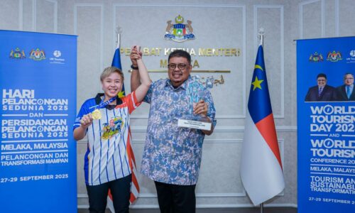 MELAKA BERI INSENTIF KHAS RM50,000 KEPADA EE WEI