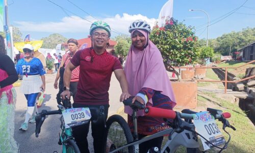 TERPESONA KEINDAHAN TANJUNG BIDARA