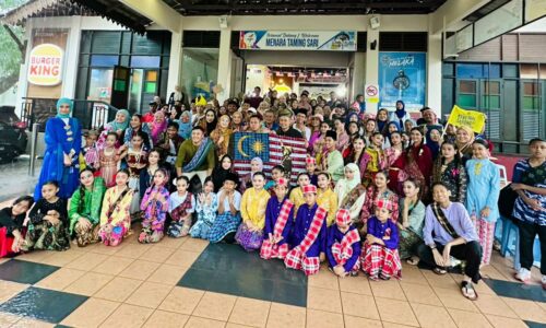 EDISI PERTAMA DAH GEMPAK, KERETAPI SARONG JADI ACARA TAHUNAN MELAKA