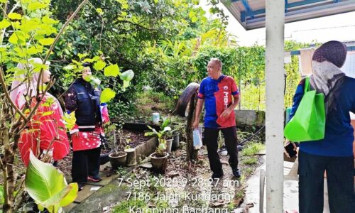 MBMB, PKD MELAKA TENGAH PERANGI DENGGI DI KAMPUNG BACHANG