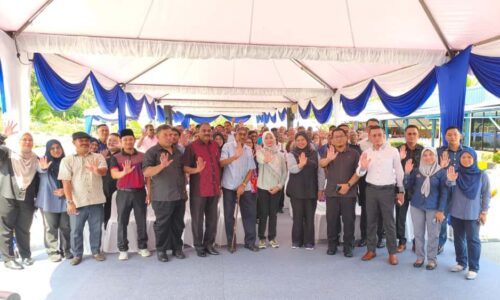 HAMPIR RM1 JUTA INDAHKAN KAMPUNG BUKIT KATONG