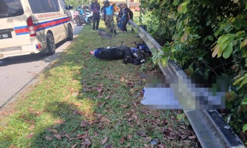REMAJA LELAKI MAUT MOTOSIKAL HILANG KAWALAN