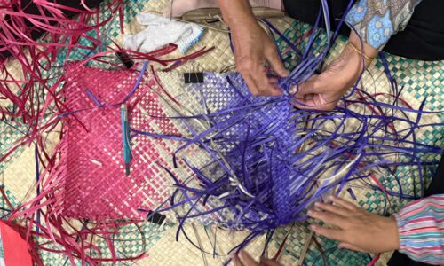 MENGKUANG MELAKA, ANYAMAN WANITA TANJUNG BIDARA