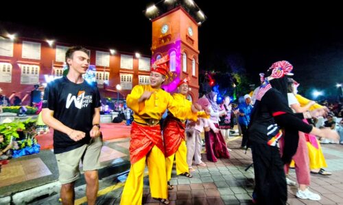 ‘MAT SALIH’ PUJI CARA MELAKA HIDUPKAN ACARA PELANCONGAN