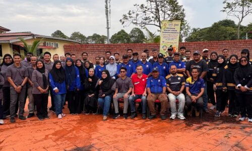 KEBUN KOMUNITI JANA EKONOMI, HIJAUKAN KAWASAN PERUMAHAN