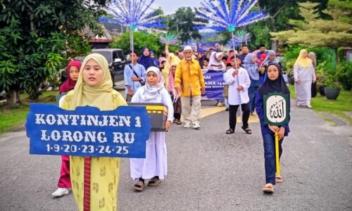 BERARAK DAN SELAWAT 1.5KM, TANDA CINTA KEPADA RASULULLAH SAW