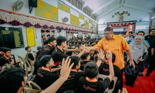 ANAK MELAKA PERLU BERANI TONJOL KEMAMPUAN SEBENAR – AB RAUF