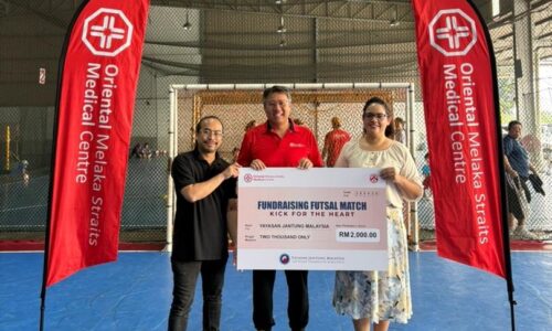 OMSMC SALUR SUMBANGAN RM2,000 KEPADA YAYASAN JANTUNG MALAYSIA