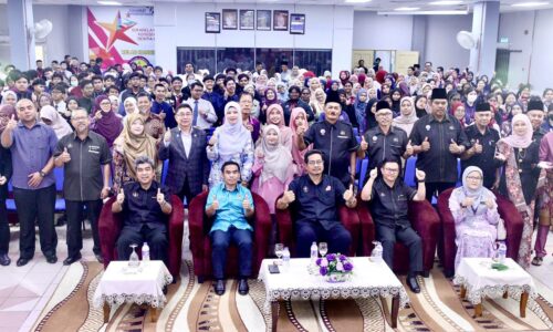 KEKUATAN BAHASA MELAYU TERLETAK PADA JIWA, SEMANGAT PENUTUR