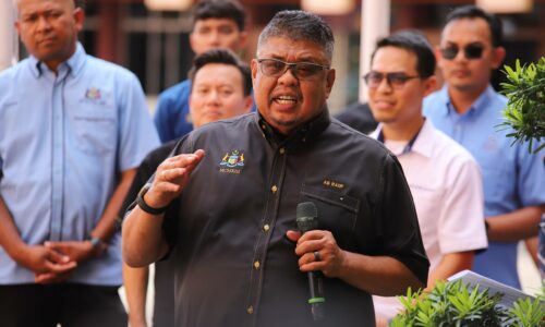 WRUR: KM MAHU BANTU ‘STABURA’ MILIKI DEWAN UNTUK KESELESAAN 1,700 MURID