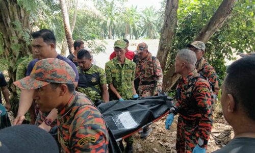 12 JAM HILANG, WANITA WARGA EMAS DITEMUI TERAPUNG DI SUNGAI BELAKANG RUMAH