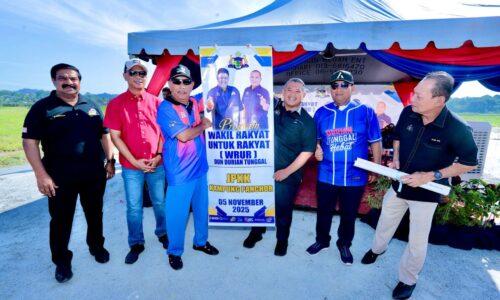 WRUR: 10 EXCO JADI ‘BAPA ANGKAT’ KAMPUNG DI DURIAN TUNGGAL, PANTAU PENYELESAIAN ISU