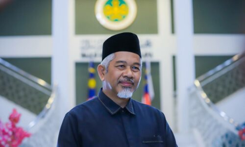 MELAKA LAKSANA BACAAN QUNUT NAZILAH PADA RAKAAT TERAKHIR SOLAT JUMAAT, FARDU