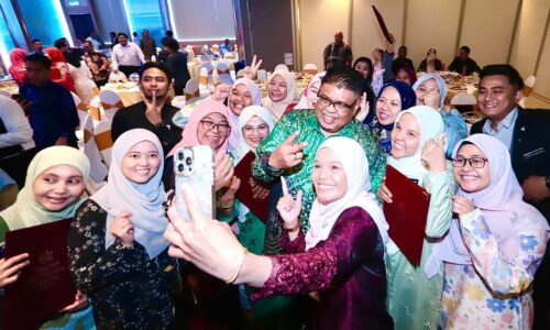 MELAKA SASAR 90 PERATUS KEPUASAN RAKYAT MENJELANG 2026