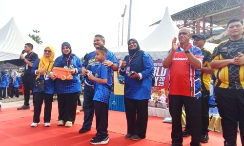 KEMELUT PENIAGA PANTAI PUTERI DISELESAIKAN SECARA HARMONI