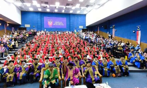 PENGORBANAN IBU BAPA, GURU TERAS KEJAYAAN PELAJAR – KM