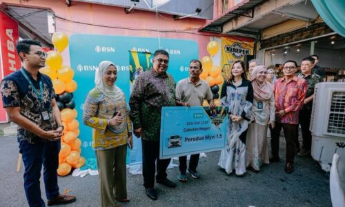 KETUA MENTERI RAIKAN PEMENANG CABUTAN BSN SSP