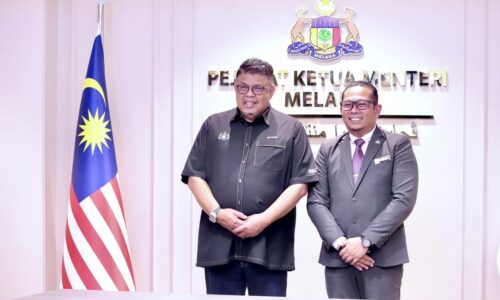 MUHAMMAD ZAHIRUDDIN KOMITED PACU JASIN MENUJU MASA DEPAN PINTAR