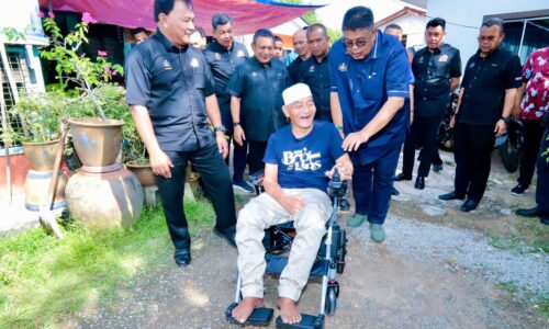 WRUR: KETUA MENTERI KOTAKAN JANJI, IMAM MD YUSOF TERIMA KERUSI RODA ELEKTRIK BAHARU