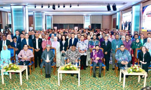 MELAKA LAMBANG WARISAN KETERHUBUNGAN ASEAN