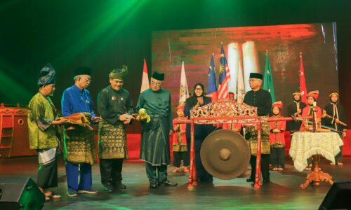 TUN DR. MOHD ALI RASMI SEMINAR PERADABAN DMDI