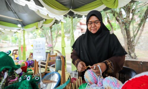 BENANG KAIT TERAPI HIDUP NORHATINI