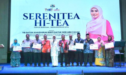 PUSAT KECEMERLANGAN TVET MELAKA LAHIR TENAGA KERJA KOMPETEN