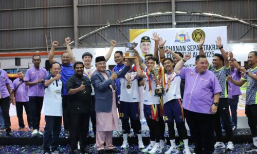 MELAKA RANGKUL JUARA KEJOHANAN SEPAKTAKRAW PIALA TUN ALI 2025