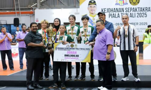 PIALA TUN ALI ANGKAT MARTABAT SEPAK TAKRAW MELAKA