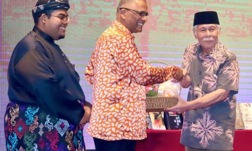 UNIMEL KOMITED LAHIR GRADUAN CEMERLANG, PENUHI KEPERLUAN MASA HADAPAN