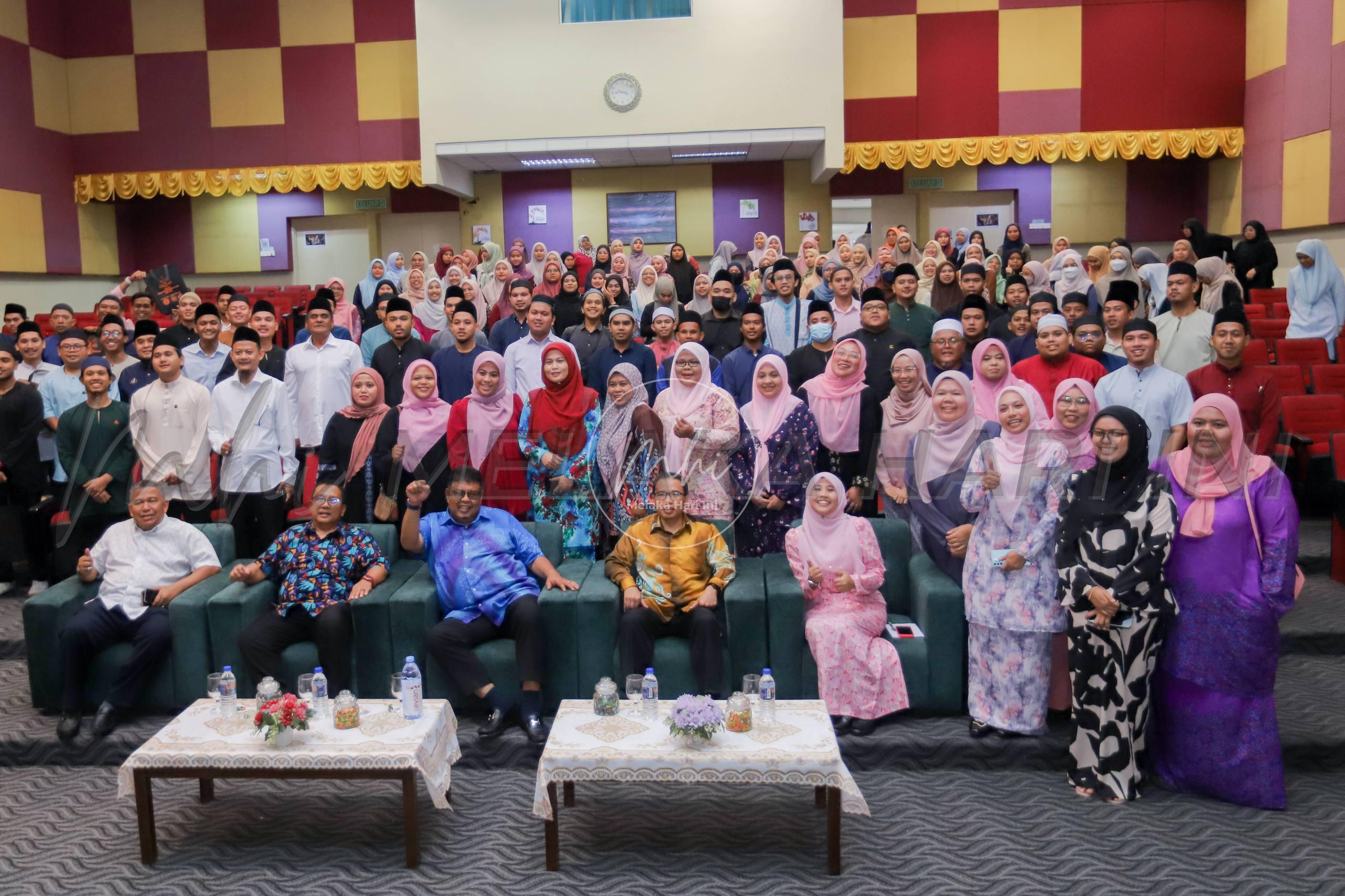 Img 20251101 184248 106