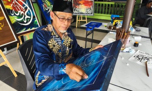 WRUR: SENTUHAN JIWA CIKGU ZAIDI DALAM SENI KHAT