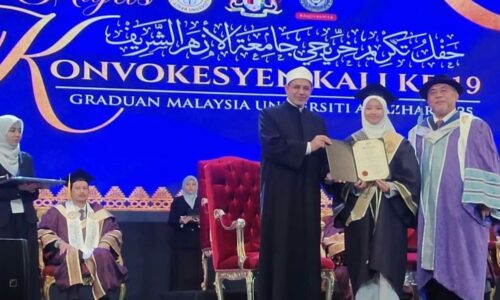 NOURUL AUNA, PERMATA MELAKA DI BUMI ANBIYA