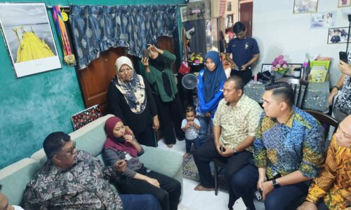 WRUR: KETUA MENTERI TITIP KATA SEMANGAT UNTUK ADIK NUR AIMI ZUHAIRAH
