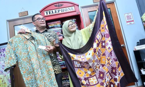 BATIK MELAKA KE PERSADA ANTARABANGSA