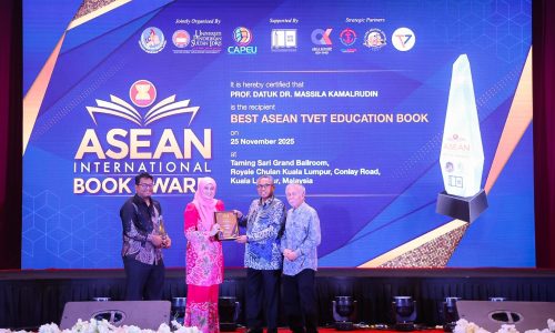 BUKU MERINTIS TVET TERMAJU-RENTAS DUNIA RENTAS BUDAYA TERIMA PENGIKTIRAFAN ANTARABANGSA