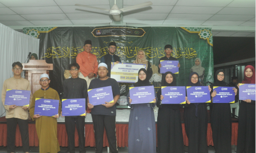 PTPTN MELAKA SALUR ZAKAT BANTU PELAJAR ASNAF