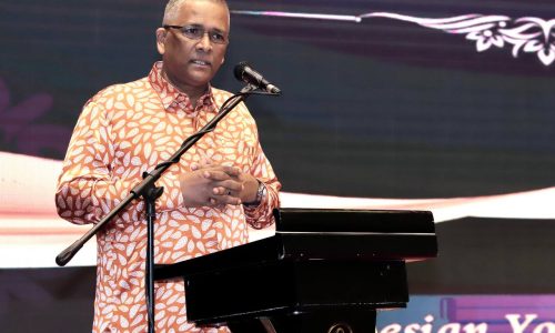 UNIMEL TAWAR TUJUH KURSUS PASCASISWAZAH ‘FAST TRACK’