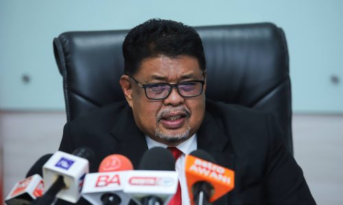 MELAKA MEMILIH UNTUK BEKERJA, BUKAN BERBALAS SENTIMEN – KM