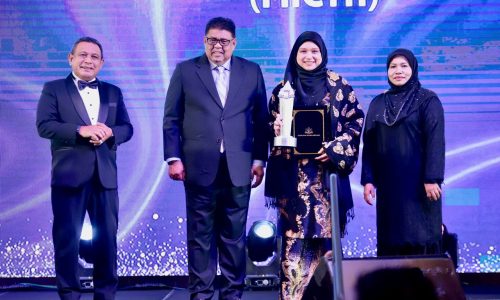 MICTH FOKUS INFRASTRUKTUR DIGITAL, INISIATIF AI