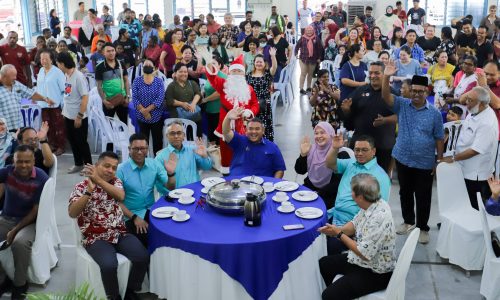 YAYASAN PETRONAS BANTU RINGAN BEBAN KELUARGA SAMBUT KRISMAS