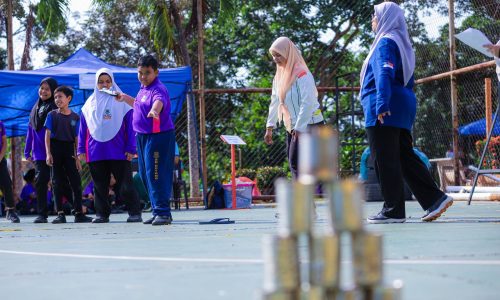 PERZIM DEKATKAN GENERASI MUDA DENGAN PERMAINAN TRADISIONAL