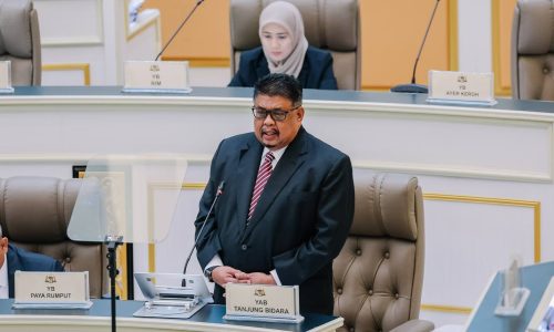 MELAKA UMUM DUA ‘MANIS-MANIS’ UNTUK PENJAWAT AWAM