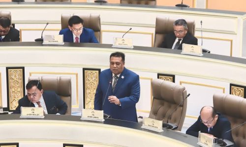 MENDAPAN JALAN KUALA LINGGI KE UNIMEL AKAN DISELENGGARA SEGERA